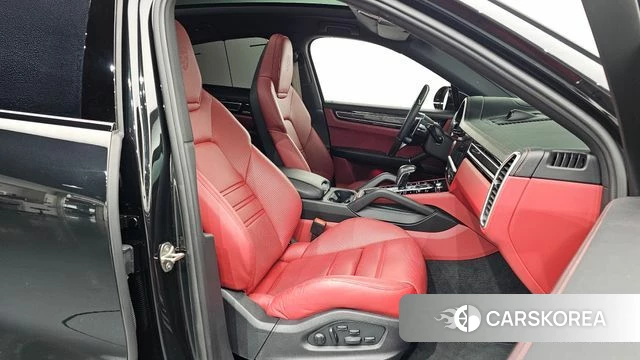 Porsche Cayenne (PO536) 2022 Черный из Кореи, фото 2