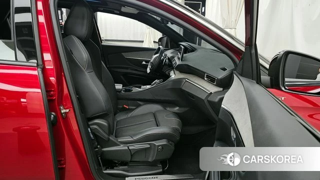 Peugeot 3008 second generation 2022 Красный из Кореи, фото 2