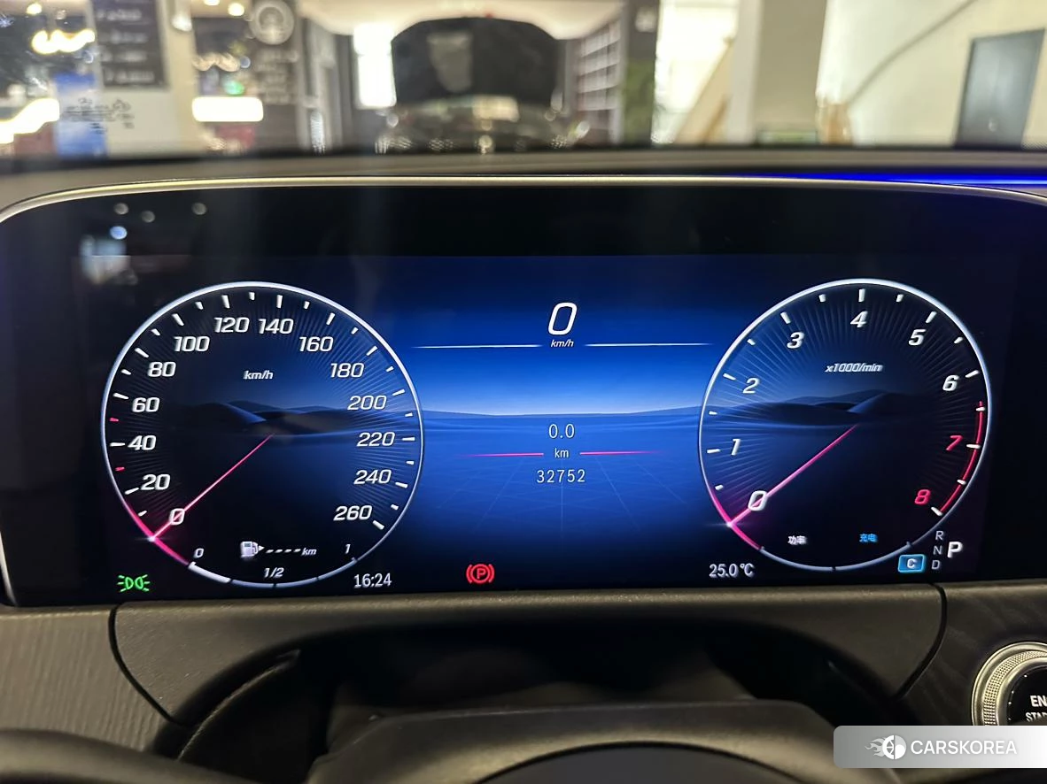 Mercedes-Benz E-Class 2023 Черный из Китая, фото 2