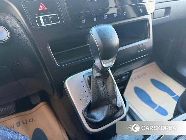 Hyundai Staria 2021 Черный из Кореи, фото 2