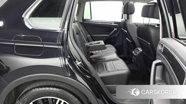 Volkswagen Tiguan second Generation 2020 Черный из Кореи, фото 2