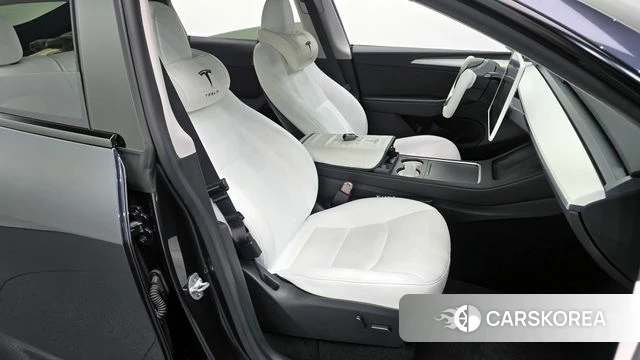 Tesla Model Y 2024 Серый из Кореи, фото 2