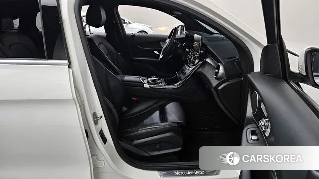 Mercedes-Benz GLC-Class X253 2019 Белый из Кореи, фото 2