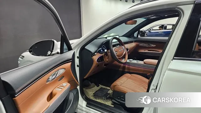 Genesis GV70 2023 Белый из Кореи, фото 2