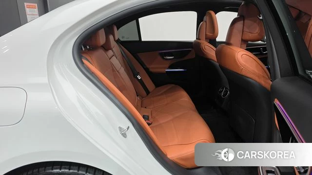 Mercedes-Benz C-Class W206 2023 Белый из Кореи, фото 2