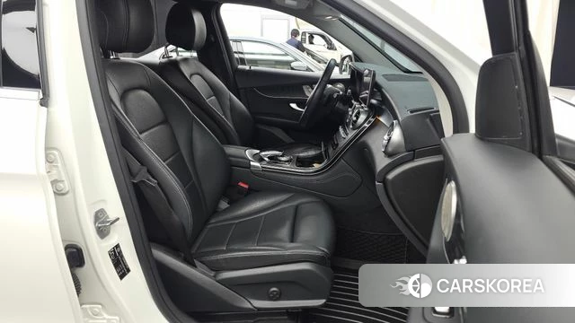 Mercedes-Benz GLC-Class X253 2019 Белый из Кореи, фото 2