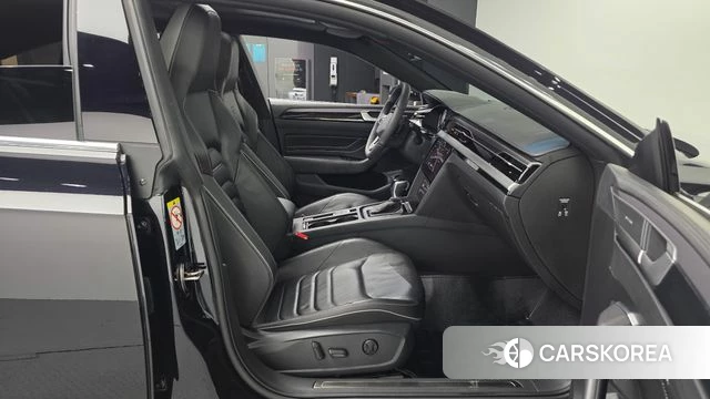 Volkswagen Arteon 2022 Черный из Кореи, фото 2