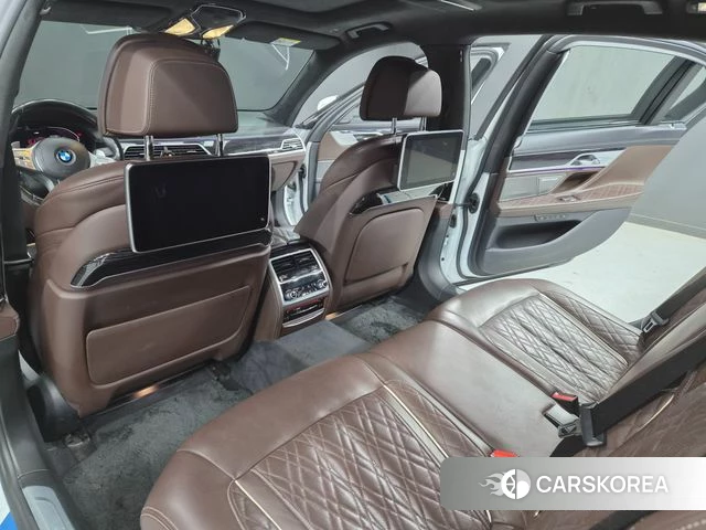 BMW 7 Series (G11) 2021 Белый из Кореи, фото 2