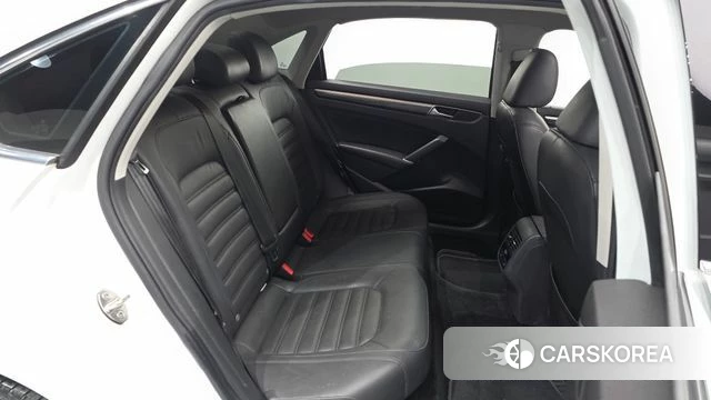 Volkswagen The New Passat 2018 Белый из Кореи, фото 2