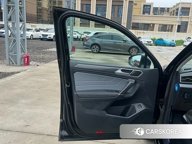 Volkswagen Tiguan L 2022 Черный из Китая, фото 2