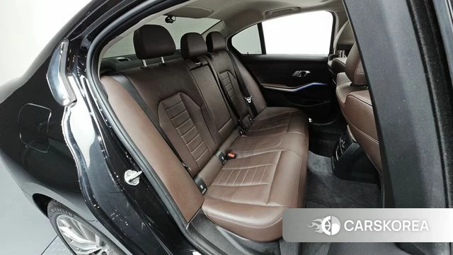 BMW 3 Series (G20) 2022 Черный из Кореи, фото 2