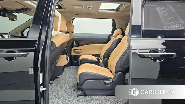 Kia Carnival 4th generation 2023 Черный из Кореи, фото 2