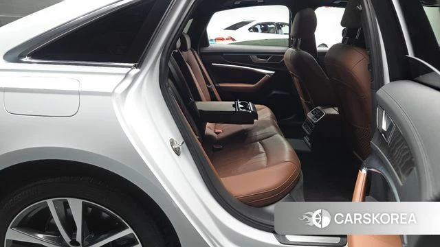 Audi A6 (C8) 2023 Белый из Кореи, фото 2