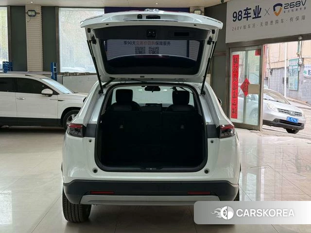 Honda Vezel 2023 Белый из Китая, фото 2