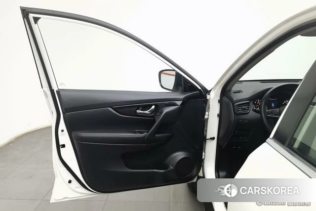 Nissan X-Trail 2021 Белый из Китая, фото 2