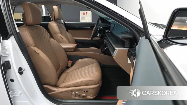 Hyundai Grandeur Hybrid (GN7) 2024 Белый из Кореи, фото 2