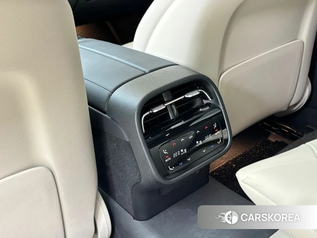 Mercedes-Benz E-Class W214 2025 Белый из Кореи, фото 2