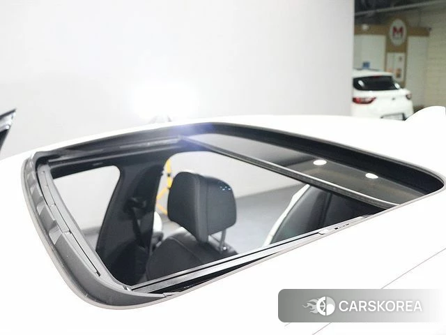 BMW 5 Series (G30) 2023 Белый из Кореи, фото 2