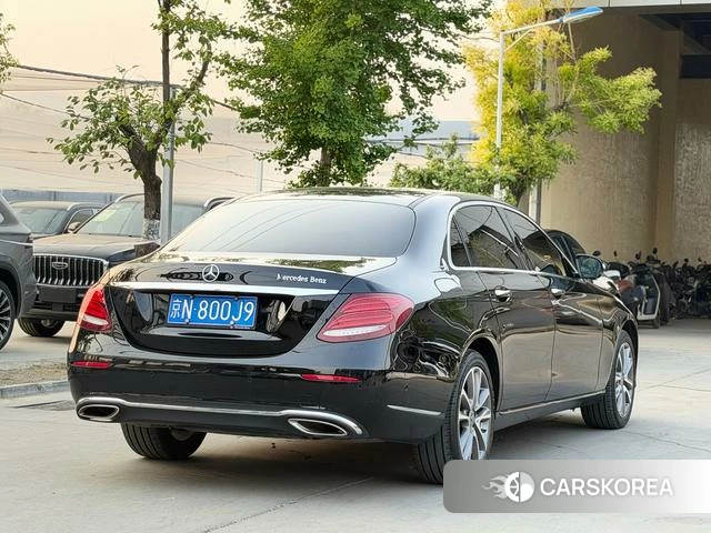 Mercedes-Benz E-Class 2020 Черный из Китая, фото 2