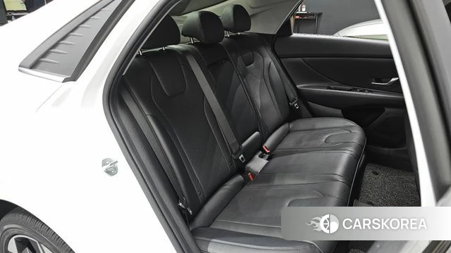 Hyundai Avante (CN7) 2021 Белый из Кореи, фото 2