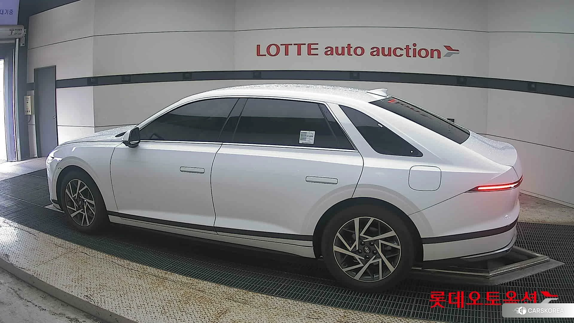 Hyundai Grandeur Hybrid 2023 Serenity White Pearl из Кореи, фото 2