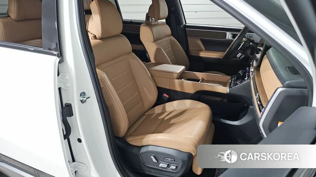 Hyundai Santa Fe (MX5) 2024 Белый из Кореи, фото 2