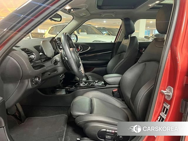 Mini Cooper S Clubman 2023 Красный из Кореи, фото 2