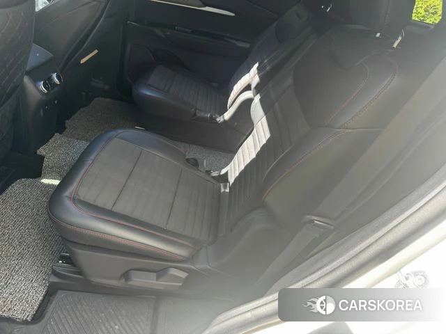 Ford Explorer 6th Generation 2025 Белый из Кореи, фото 2