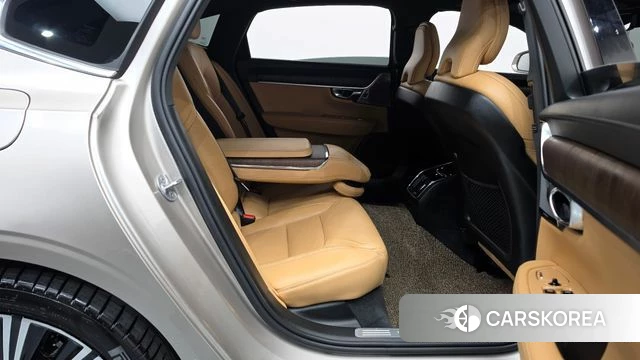 Volvo S90 2024 Песочный из Кореи, фото 2