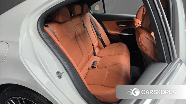 Mercedes-Benz C-Class W206 2026 Белый из Кореи, фото 2