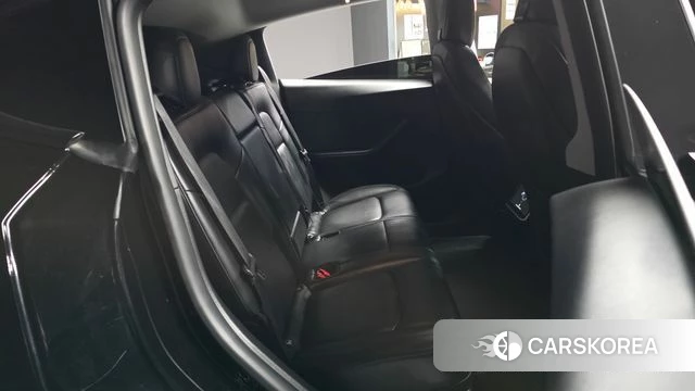 Tesla Model Y 2021 Черный из Кореи, фото 2