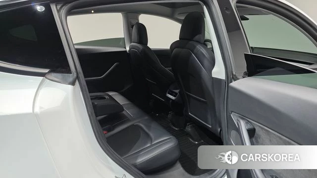 Tesla Model Y 2021 Белый из Кореи, фото 2