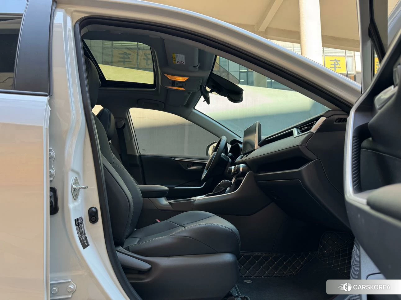 Toyota Wildlander 2021 Белый из Китая, фото 2