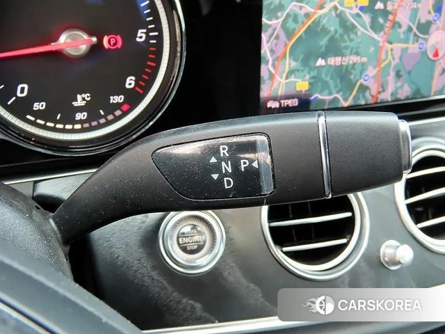 Mercedes-Benz E-Class W213 2018 Черный из Кореи, фото 2