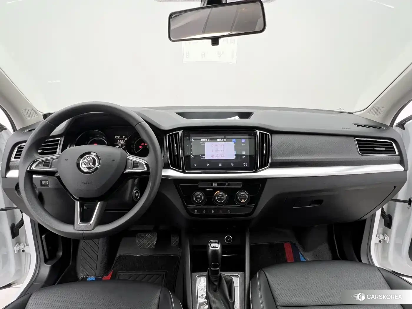Skoda Kamiq 2024 Белый из Китая, фото 3