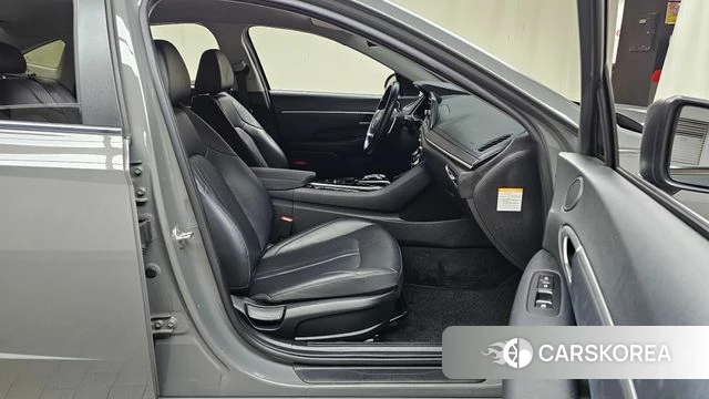 Hyundai Sonata Hybrid (DN8) 2022 Серебристо-серый из Кореи, фото 2