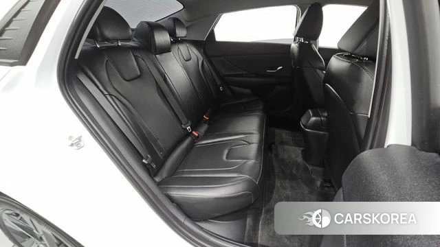 Hyundai Avante Hybrid (CN7) 2022 Белый из Кореи, фото 2