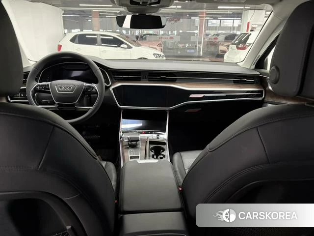 Audi A6 2021 Черный из Китая, фото 2