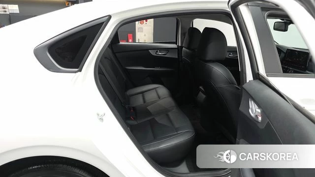 Kia The New K3 2nd generation 2022 Белый из Кореи, фото 2