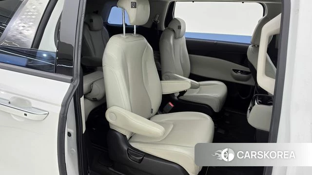 Kia Carnival 4th generation 2023 Белый из Кореи, фото 2