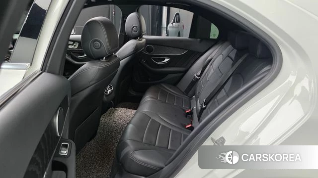 Mercedes-Benz C-Class W205 2019 Белый из Кореи, фото 2