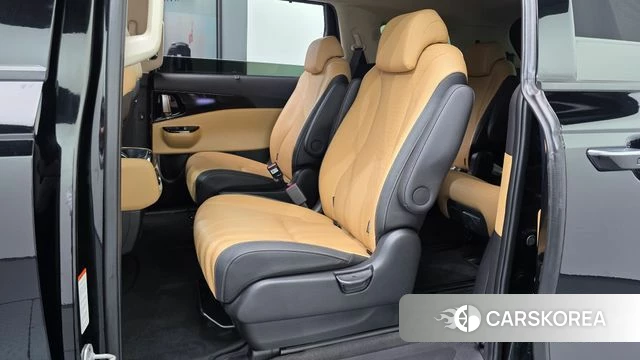 Kia Carnival 4th generation 2023 Черный из Кореи, фото 2