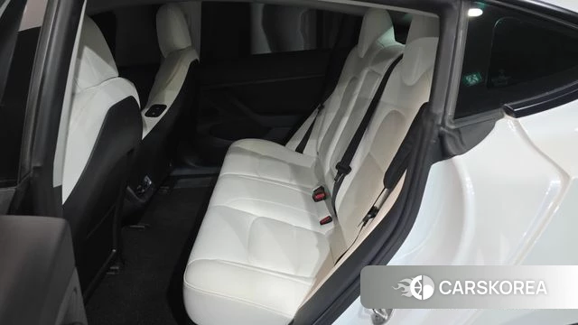 Tesla Model 3 2022 Белый из Кореи, фото 2