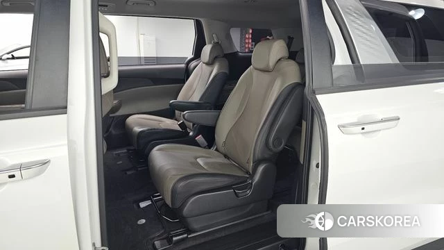 Kia The New Carnival 4th Generation 2024 Белый из Кореи, фото 2