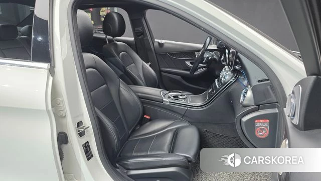 Mercedes-Benz C-Class W205 2018 Белый из Кореи, фото 2