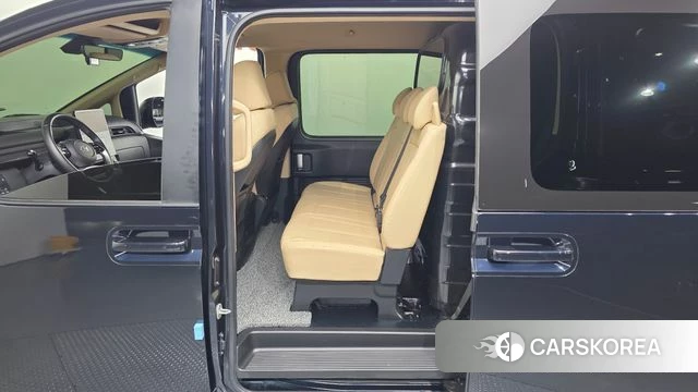 Hyundai Staria 2023 Синий из Кореи, фото 2