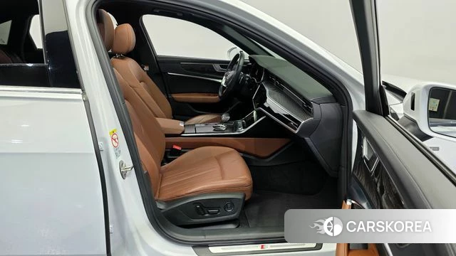Audi A6 (C8) 2023 Белый из Кореи, фото 2