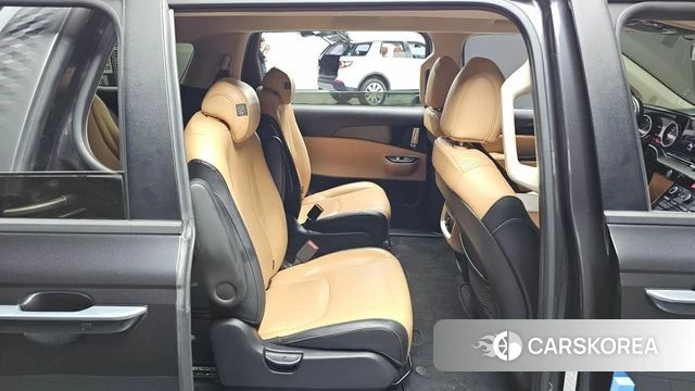 Kia Carnival 4th generation 2022 Серый из Кореи, фото 2