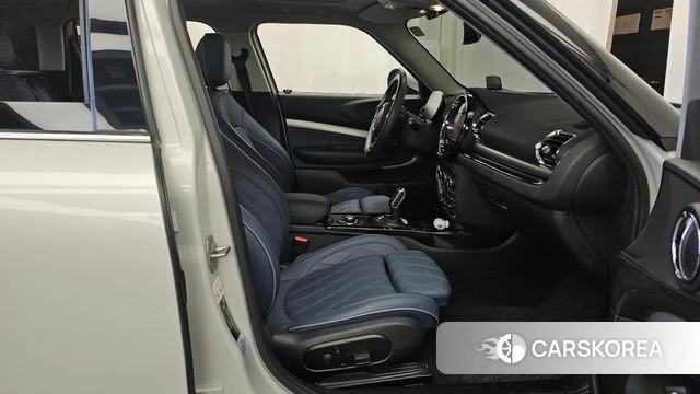 Mini Cooper Clubman 2021 Серебряный из Кореи, фото 2