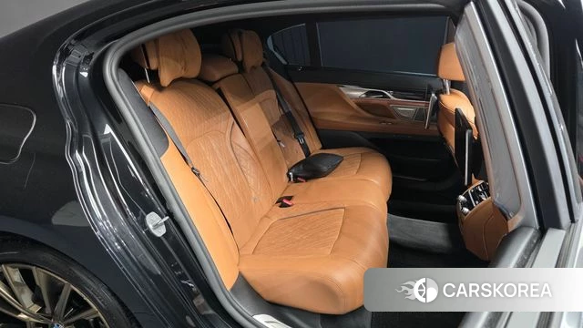 BMW 7 Series (G11) 2020 Черный из Кореи, фото 2